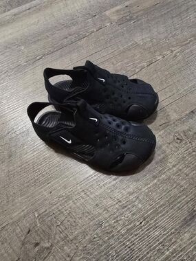 Nike Toddler 10c Black Sandles